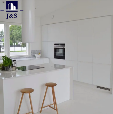 Bagaimana Dapur Kabinet Putih Modern Mengubah Kehidupan Sehari-hari?